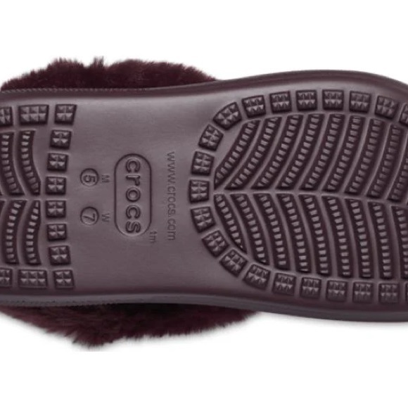 NWT Plush Lined Burgundy Clogs - Picture 5 of 9